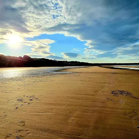 Dom wakacyjny Our House - Part Of The The Bay Village With Pool, Gym And Direct Access, Pub, Restaurant, Tennis And Meadows Walks *