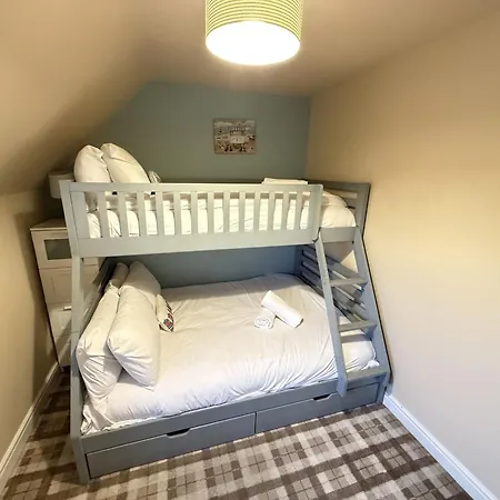 Dom wakacyjny Our House - Part Of The The Bay Village With Pool, Gym And Direct Access, Pub, Restaurant, Tennis And Meadows Walks Filey