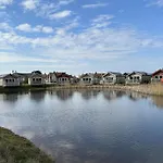 Our House - Part Of The The Bay Village With Pool, Gym And Direct Access, Pub, Restaurant, Tennis And Meadows Walks Holiday home