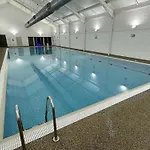 Our House - Part Of The The Bay Village With Pool, Gym And Direct Access, Pub, Restaurant, Tennis And Meadows Walks *