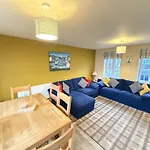 Our House - Part Of The The Bay Village With Pool, Gym And Direct Access, Pub, Restaurant, Tennis And Meadows Walks Filey