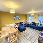 Our House - Part Of The The Bay Village With Pool, Gym And Direct Access, Pub, Restaurant, Tennis And Meadows Walks Filey
