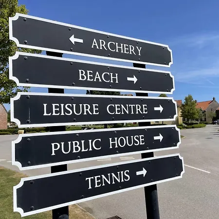 Our House - Part Of The The Bay Village With Pool, Gym And Direct Access, Pub, Restaurant, Tennis And Meadows Walks