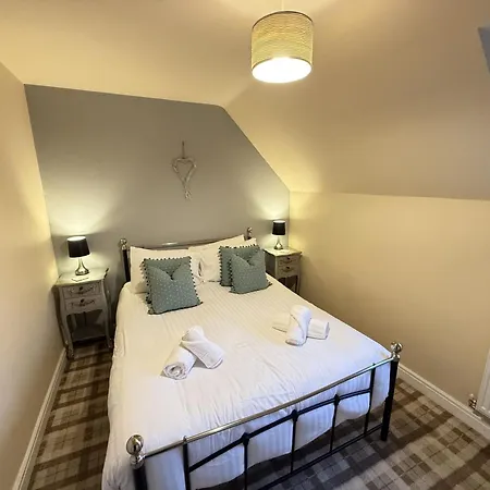 Our House - Part Of The The Bay Village With Pool, Gym And Direct Access, Pub, Restaurant, Tennis And Meadows Walks 펜션