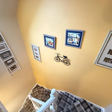 Our House - Part Of The The Bay Village With Pool, Gym And Direct Access, Pub, Restaurant, Tennis And Meadows Walks 펜션 파일리