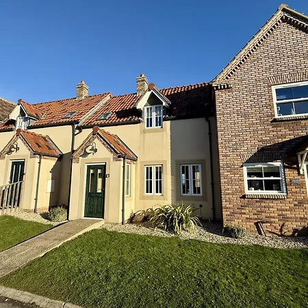 Our House - Part Of The The Bay Village With Pool, Gym And Direct Access, Pub, Restaurant, Tennis And Meadows Walks Casa vacanze Filey