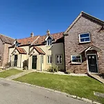 Our House - Part Of The The Bay Village With Pool, Gym And Direct Access, Pub, Restaurant, Tennis And Meadows Walks *